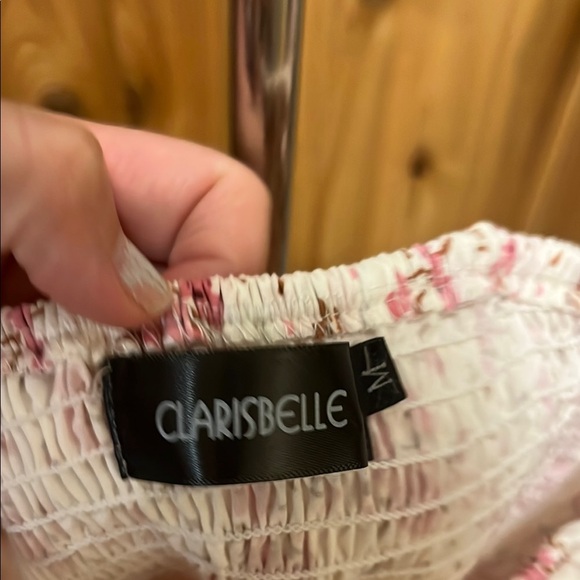 Chic Floral Ruffle Crop Top - Picture 2 of 9